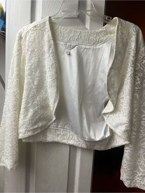 torrid Ivory Lace Open-Front Shell